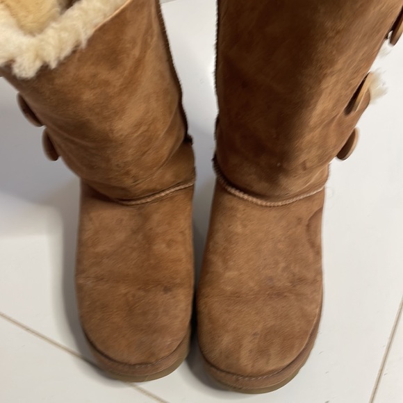 UGG Bailey Button Triplet II Boot #6 - Picture 6 of 11